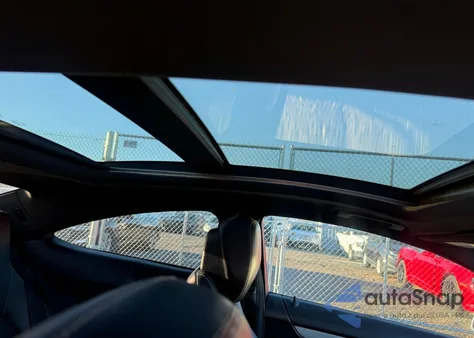 2015 Mercedes-Benz C 250 из США, поврежденный, VIN WDDGJ4HB1FG358108